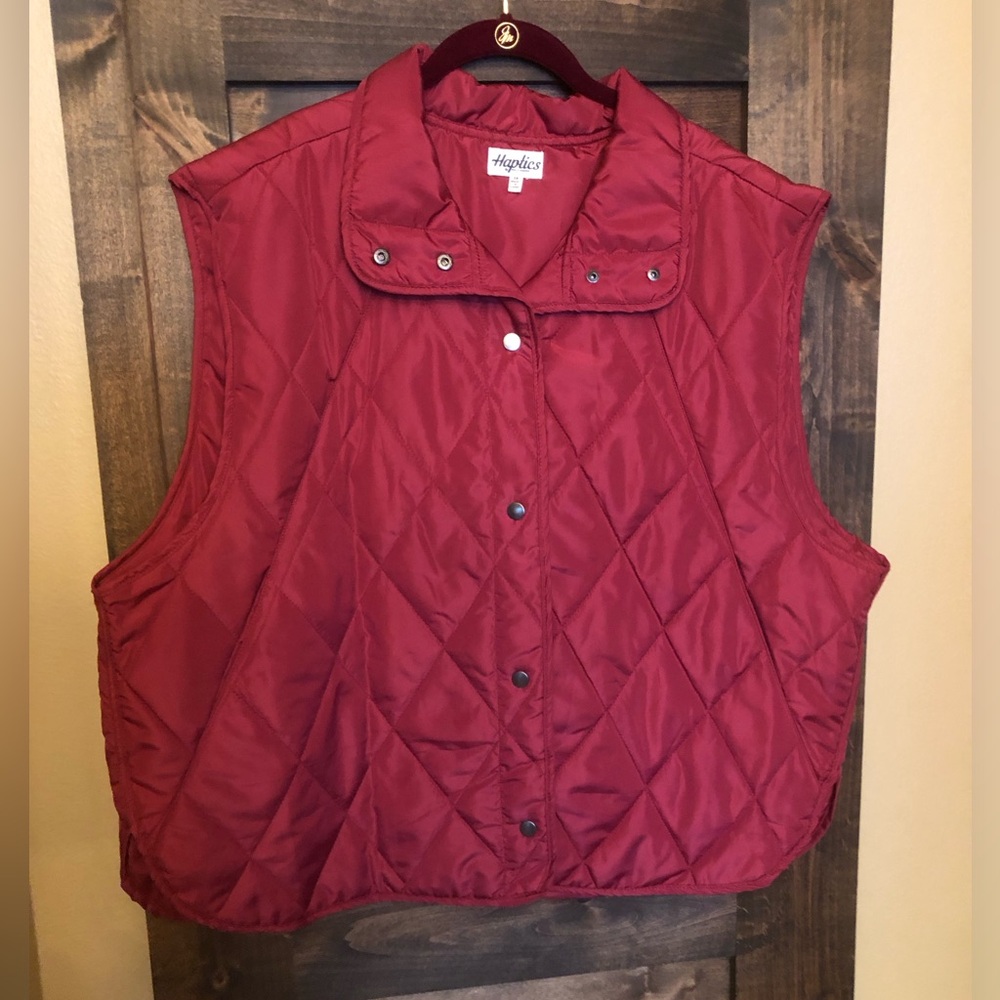 Lightweight woven puffer vest by Holly Harper